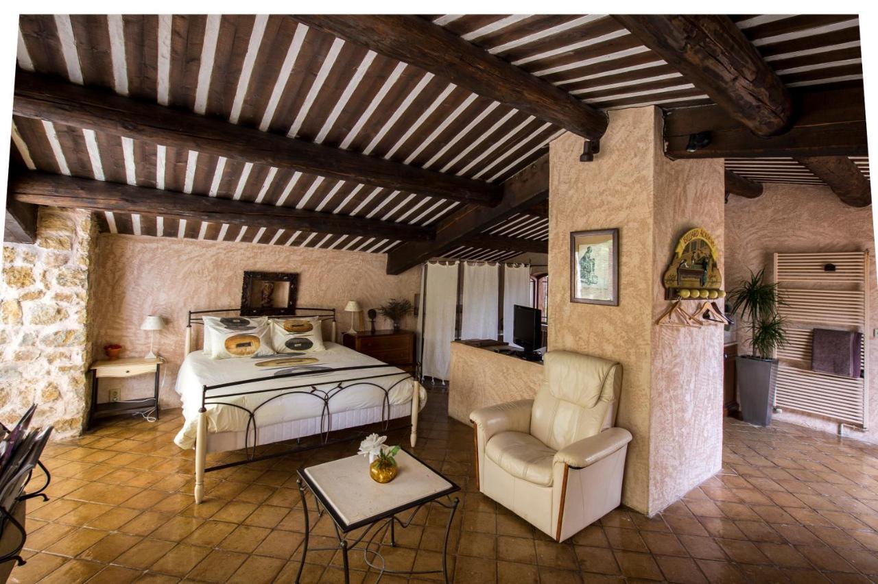 La Ferme Bed and Breakfast Saint-Marc-Jaumegarde Exteriör bild